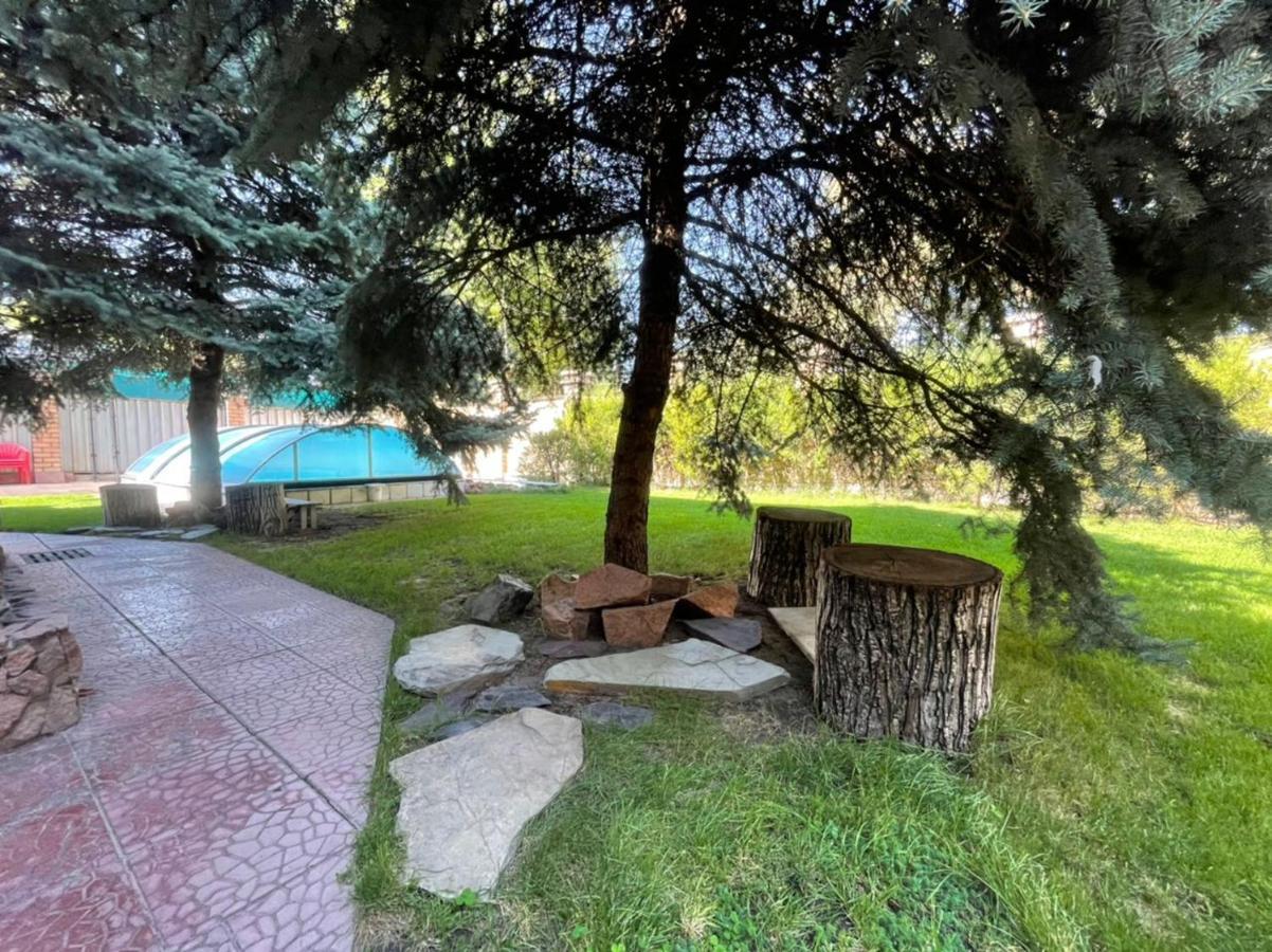 Гостевой дом Шумкар Азия Guest House Shumkar Asia Бишкек Екстериор снимка