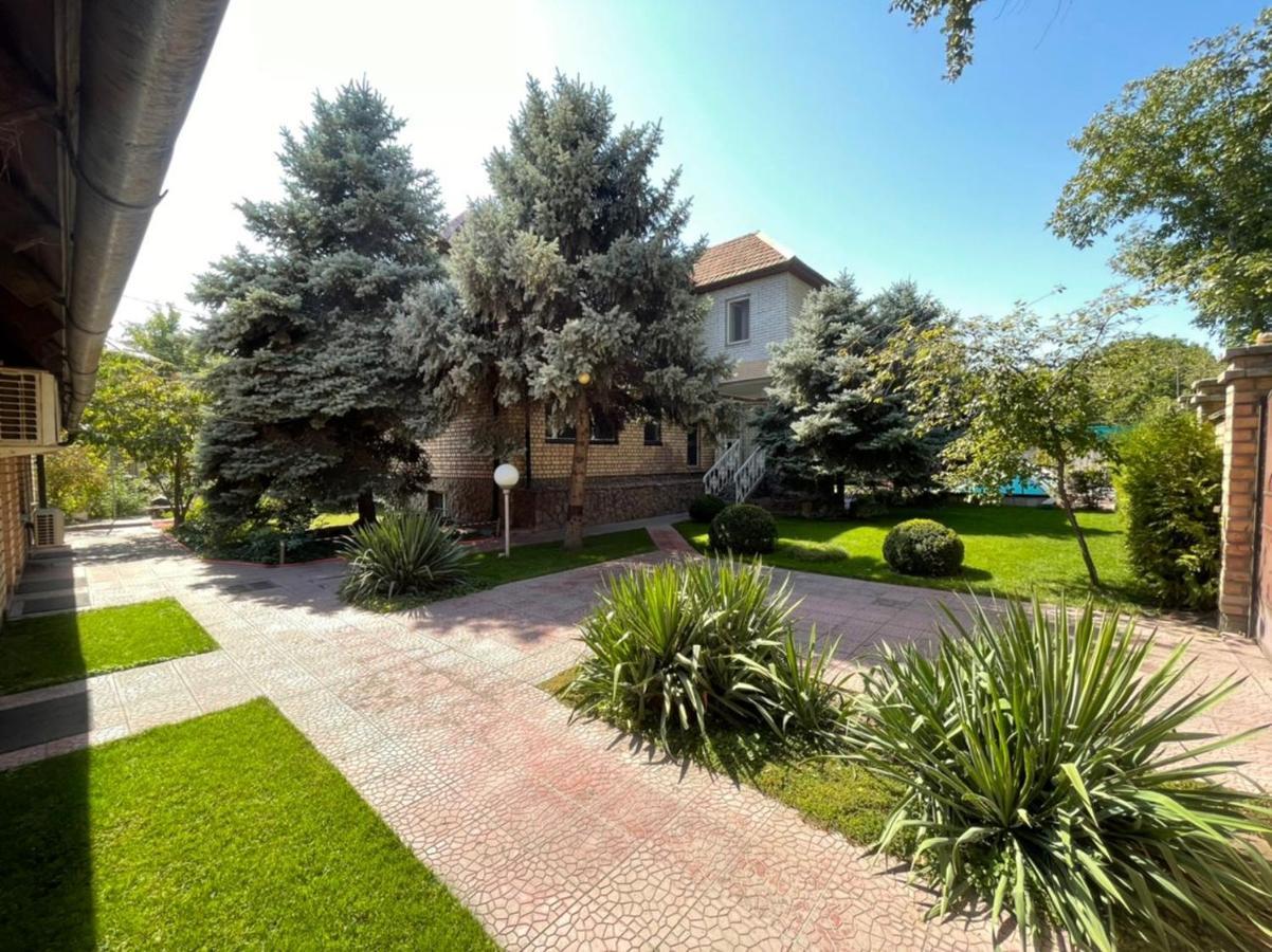 Гостевой дом Шумкар Азия Guest House Shumkar Asia Бишкек Екстериор снимка