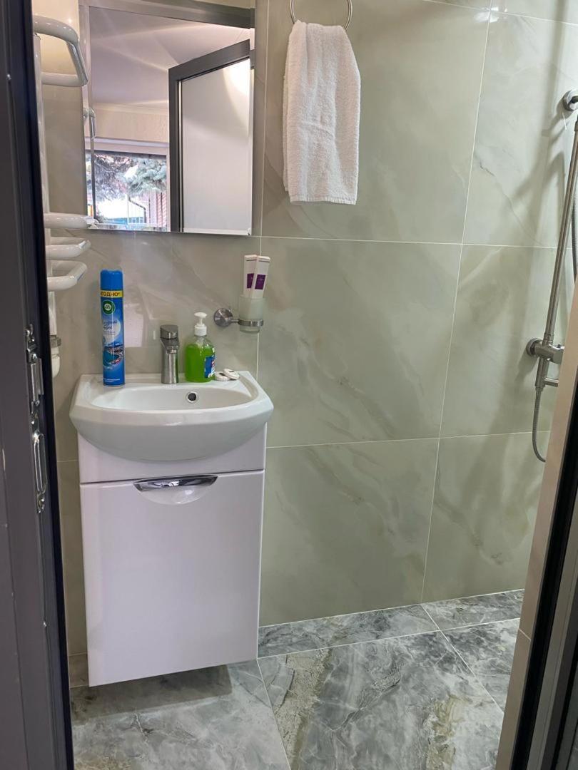 Гостевой дом Шумкар Азия Guest House Shumkar Asia Бишкек Екстериор снимка