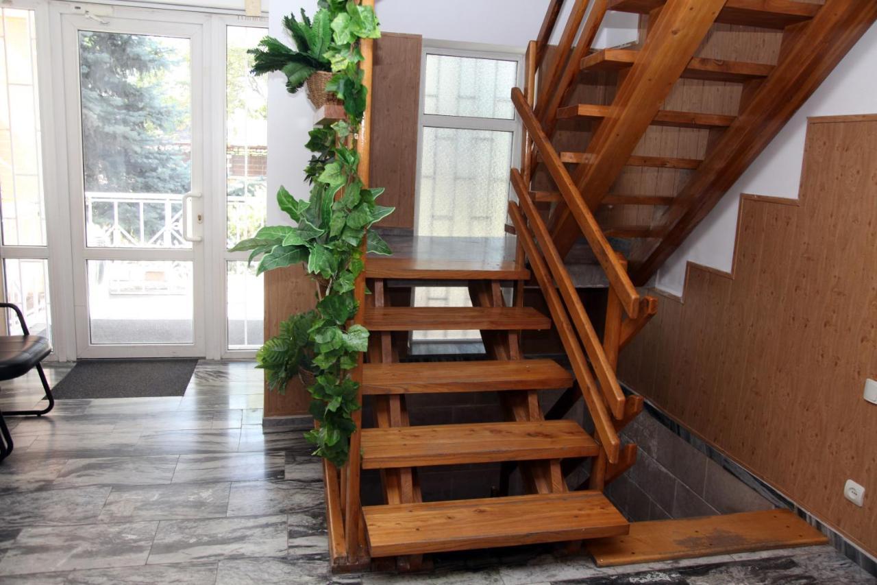 Гостевой дом Шумкар Азия Guest House Shumkar Asia Бишкек Екстериор снимка