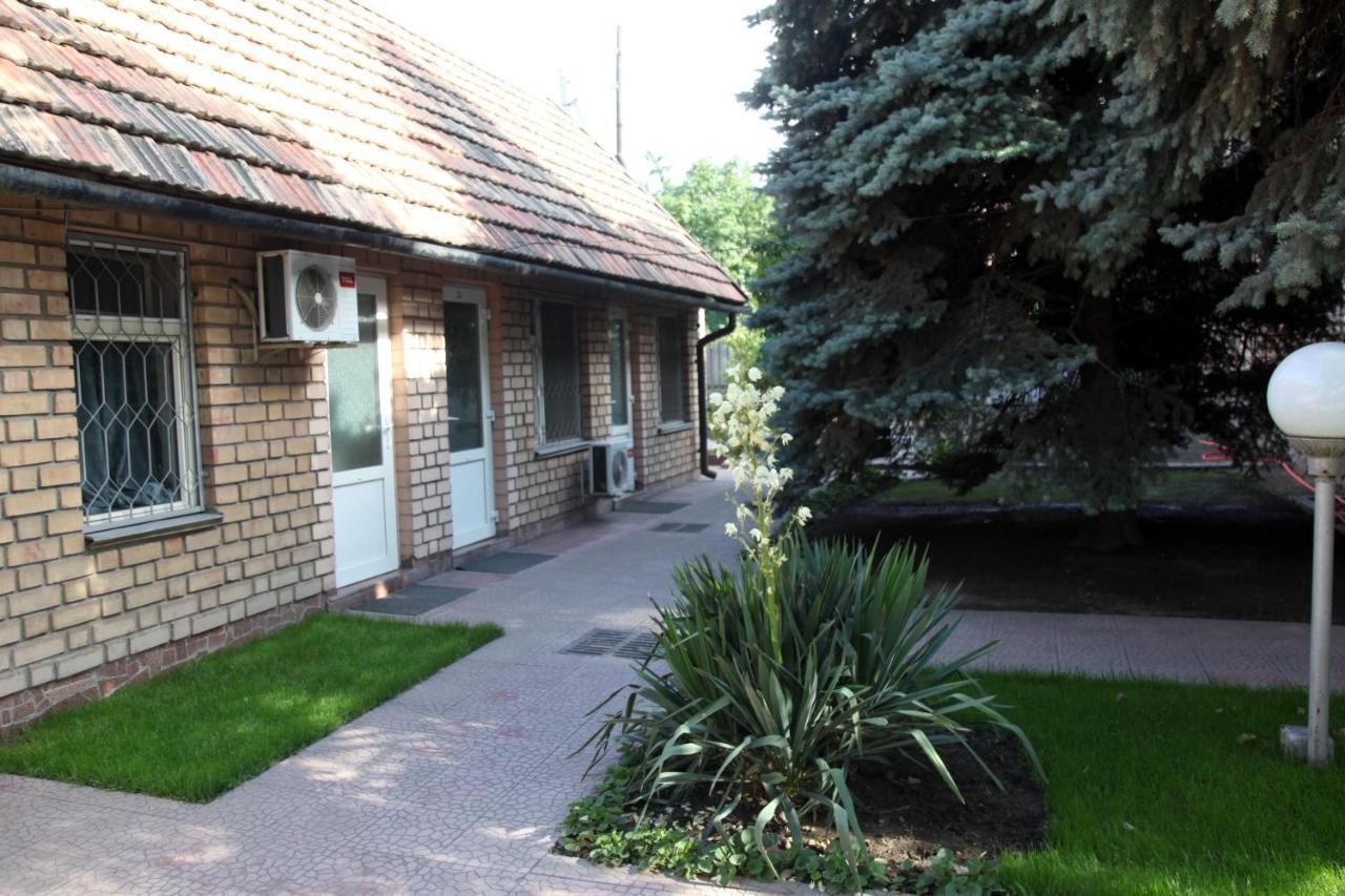 Гостевой дом Шумкар Азия Guest House Shumkar Asia Бишкек Екстериор снимка