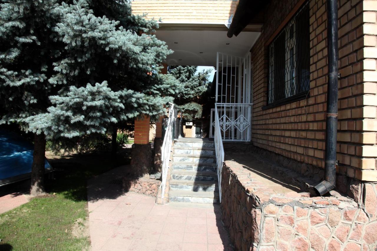 Гостевой дом Шумкар Азия Guest House Shumkar Asia Бишкек Екстериор снимка